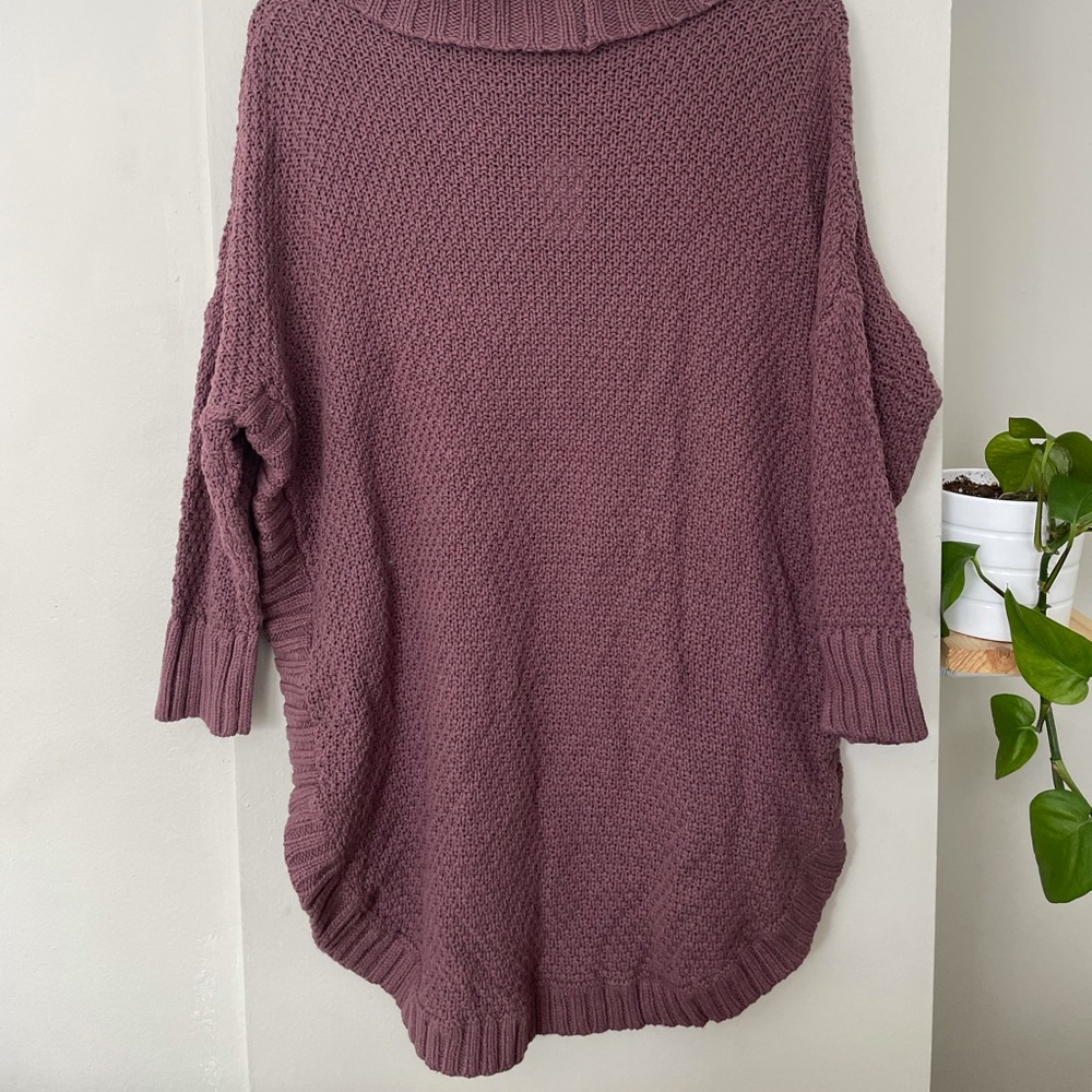 Express Sweater - Picture 2 of 4